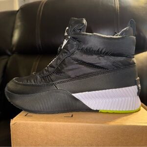 Sorel Out 'N About III Puffy Zip Womens WP Insulated Winter Snow Boots Size 7